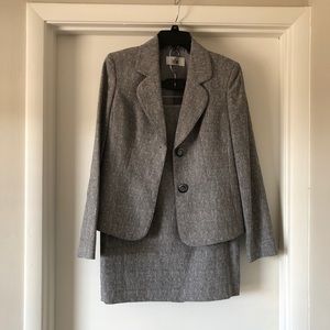 Le Suit grey pencil skirt and jacket set